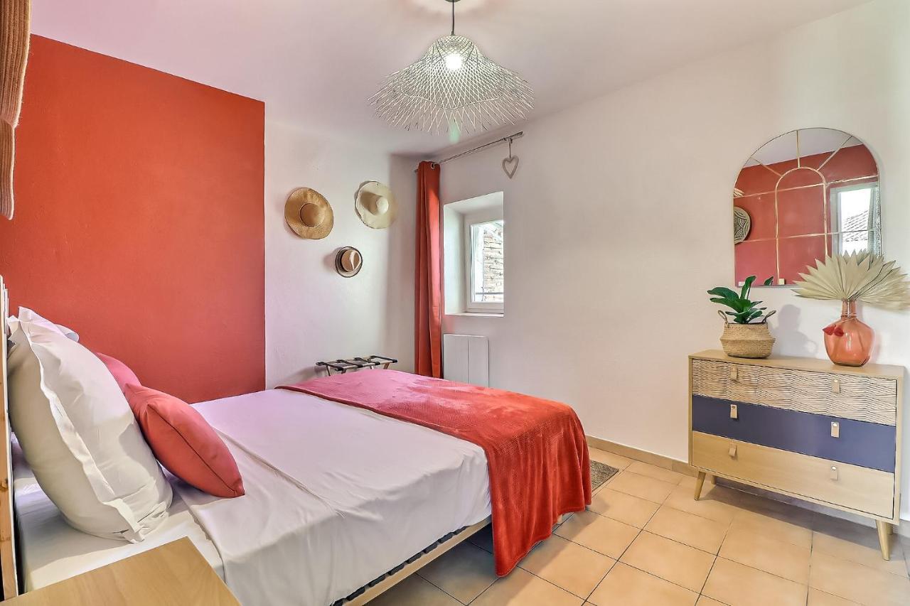 Le Regordane - Appartement 4 Personnes - Centre Wifi Cosy Сен-Жиль Экстерьер фото
