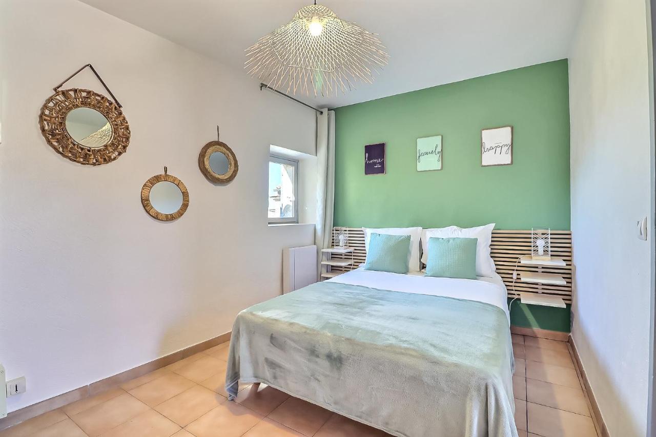 Le Regordane - Appartement 4 Personnes - Centre Wifi Cosy Сен-Жиль Экстерьер фото