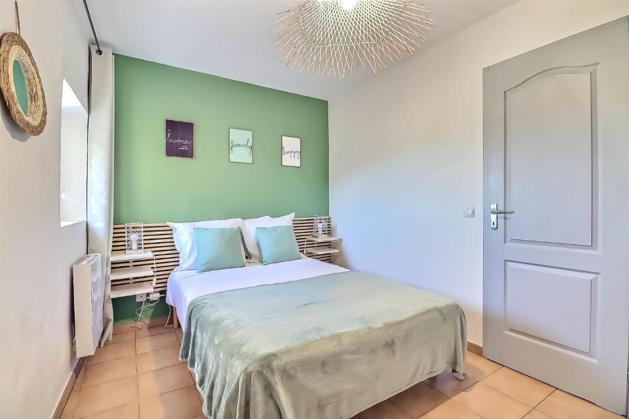 Le Regordane - Appartement 4 Personnes - Centre Wifi Cosy Сен-Жиль Экстерьер фото